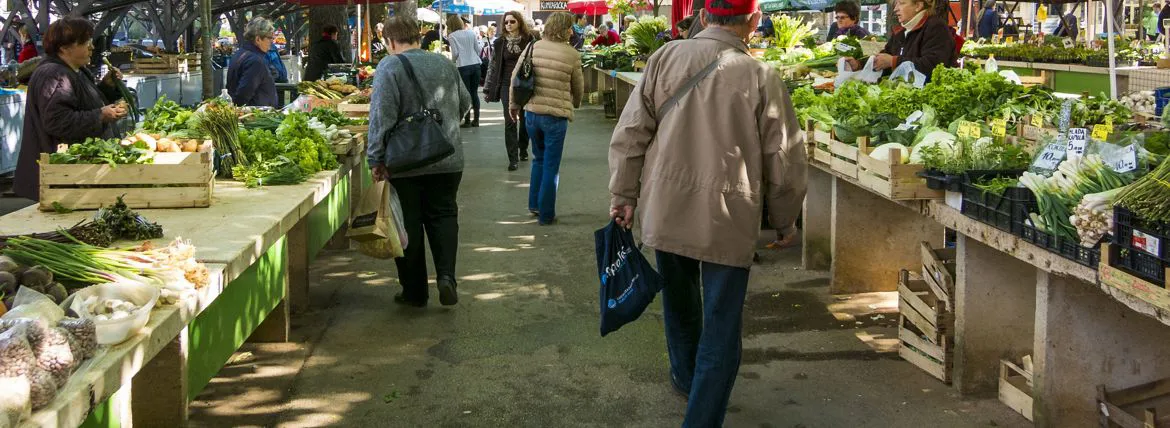 Il mercato del mercoledì a Badia Calavena
